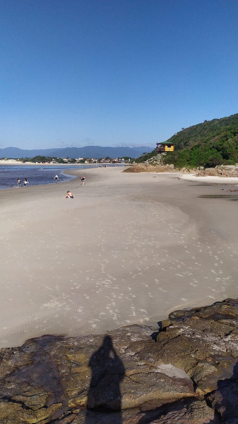 casa amarela com piscina14 pessoas