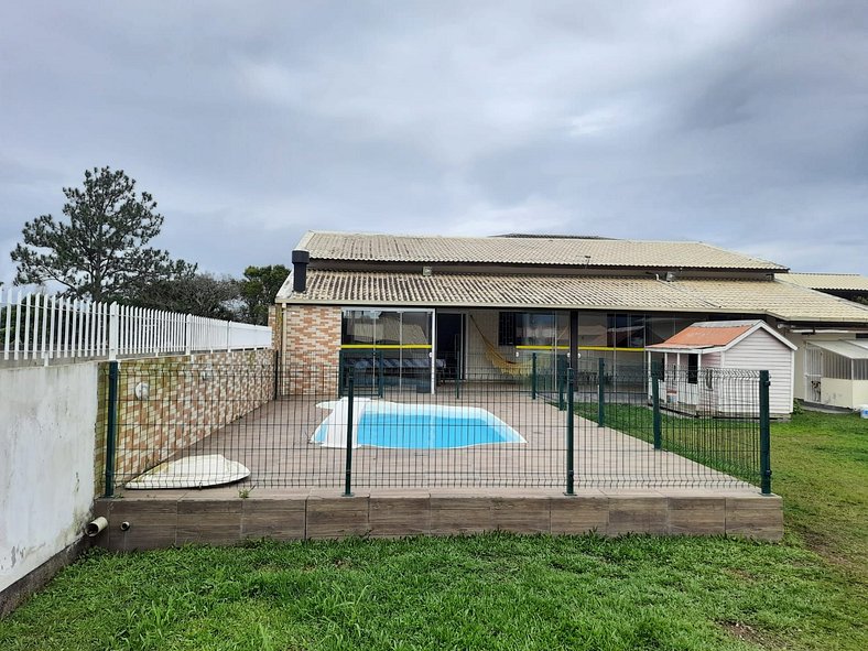 casa com piscina Mar Azul