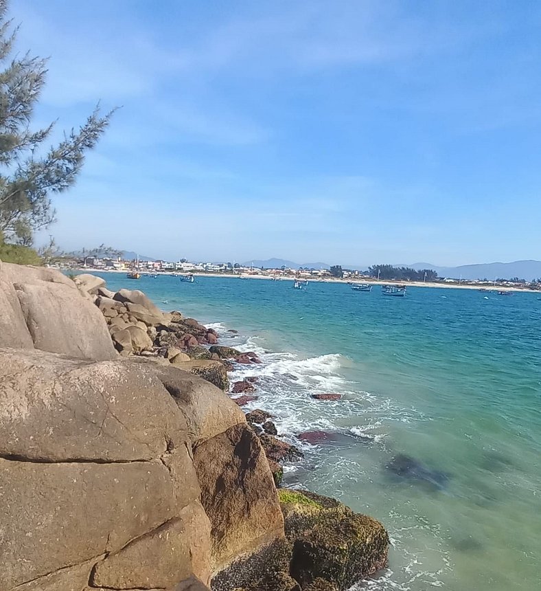 casa do Ita, 3 quartos proxima da praia de Baixo.